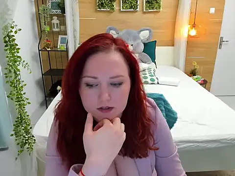 OhLadyPlease online show from December 3, 10:28 am