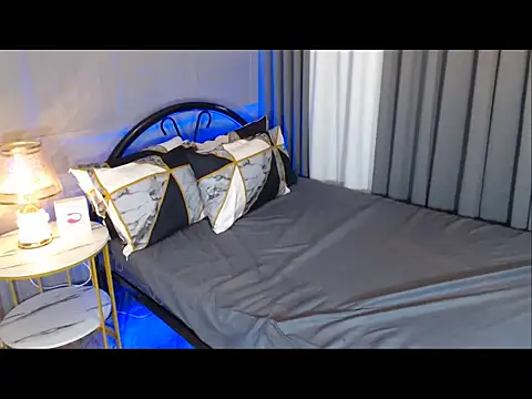 transSTARprincess online show from June 8, 1:23 pm