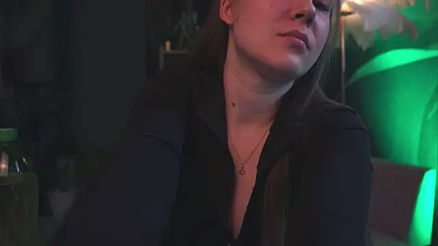 ElinVale online show from March 13, 2:40 pm