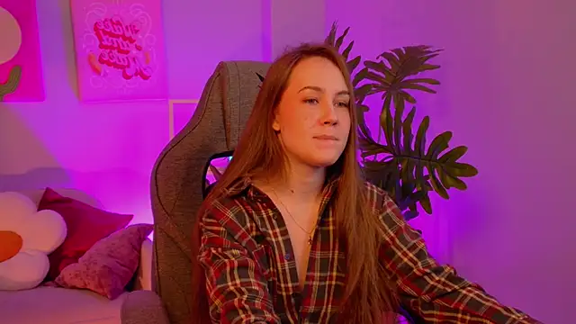 ElinVale online show from February 10, 3:04 pm