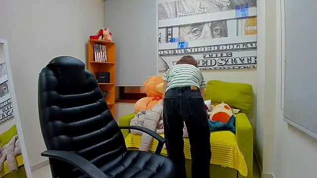 Stella-Maers online show from March 30, 7:08 am