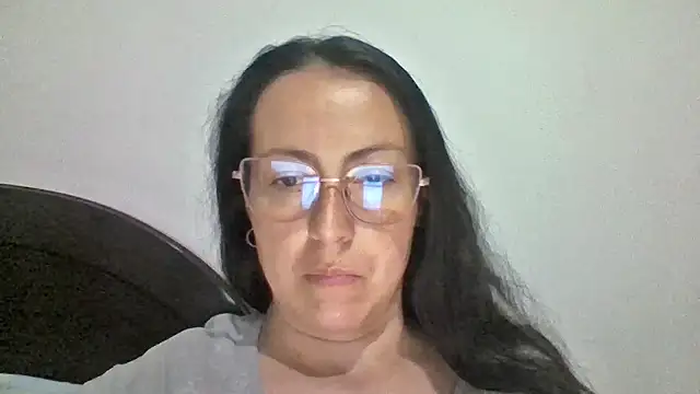 Lauryn Jones online show from March 24, 3:45 am