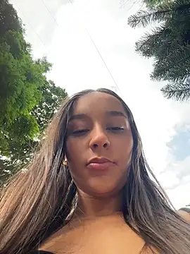 Brunettecollins05 online show from June 21, 9:30 pm