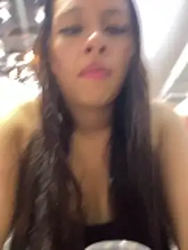 Melek Seraya online show from December 5, 7:04 pm