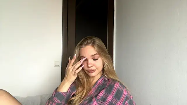 SweetAmelia69 online show from November 10, 7:03 am