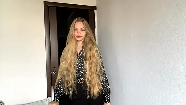 SweetAmelia69 online show from November 4, 6:18 am