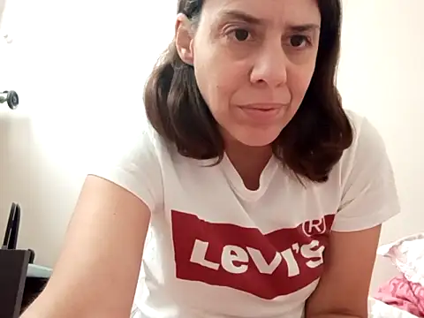 hotnathy69 online show from December 5, 8:37 am