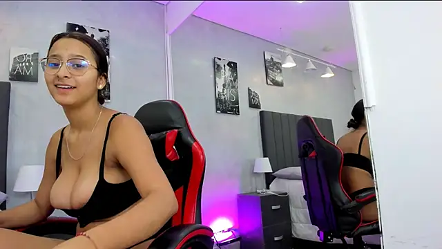 kendra london online show from March 3, 12:00 pm