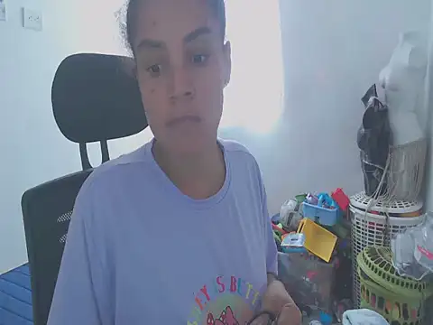 shayna cute online show from May 25, 7:24 pm