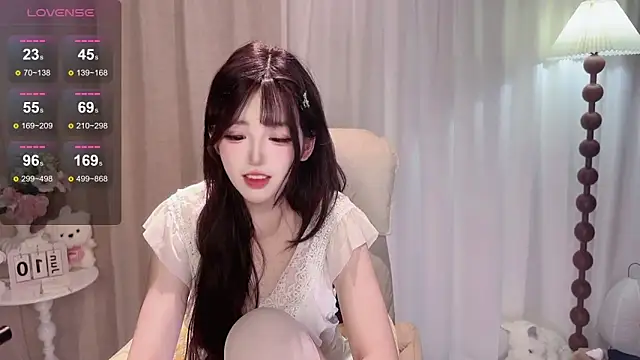 Yaiyigirl online show from June 11, 4:04 pm