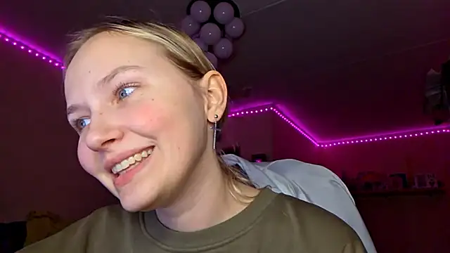 KarinRobertson online show from February 8, 5:27 pm