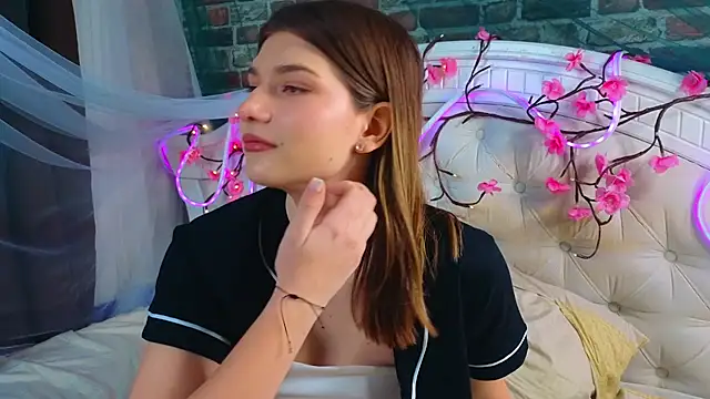 WilmaJohnson online show from March 27, 8:26 am