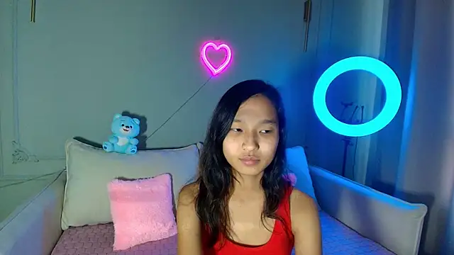 lihnpham online show from November 28, 3:42 am