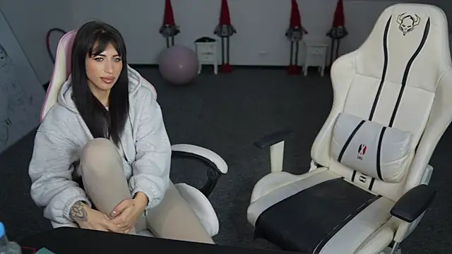 Mireya054 online show from December 16, 11:27 am