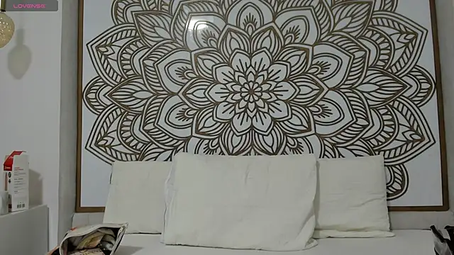 Lilith Aliany  online show from November 25, 1:57 pm