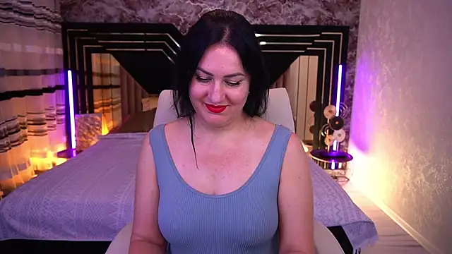VelvetLuck online show from July 28, 1:10 pm
