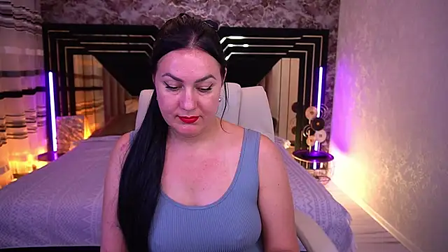 VelvetLuck online show from July 28, 4:39 pm