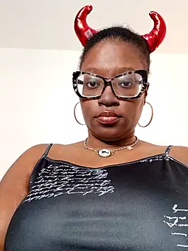 Victoriatitah online show from November 8, 7:24 am