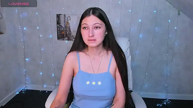 Ella Burns online show from November 24, 1:18 am