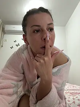 EdaQueen online show from April 2, 4:15 pm