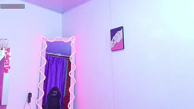 ALASKA TAY online show from November 5, 10:04 pm