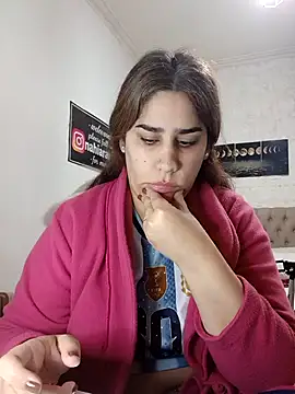 nahiarabiel33 online show from June 17, 7:37 pm