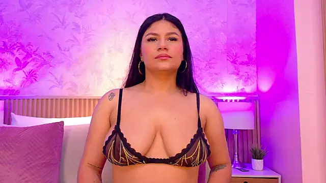 ValeriaMonet online show from June 8, 1:45 pm