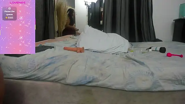 alana-silva online show from March 7, 6:20 am