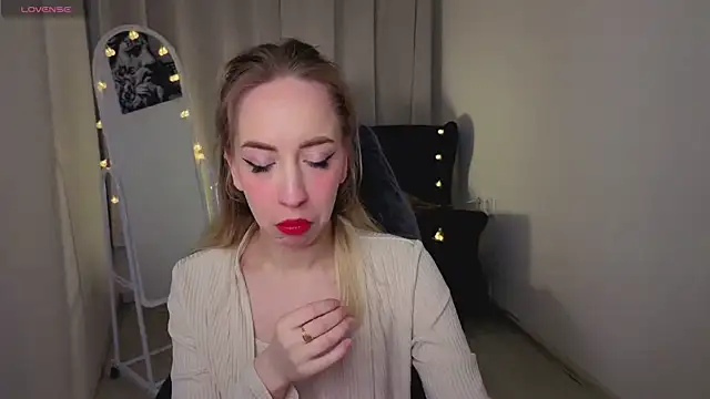 IsabelleBliz online show from March 3, 9:43 pm