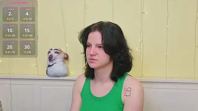 LatinaHuguenin online show from January 11, 7:02 am