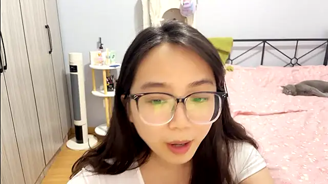 Hmm 0303 online show from March 5, 4:25 pm