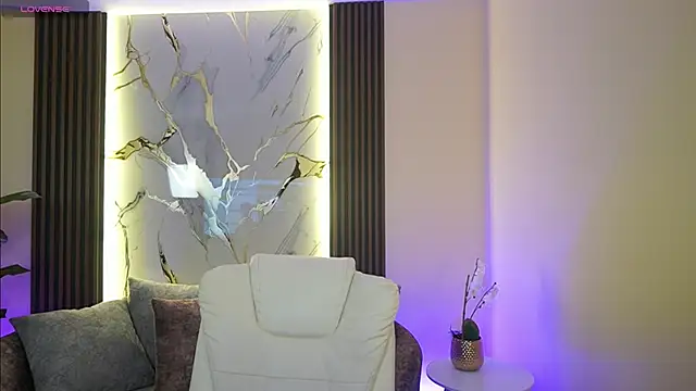 TessaaFox online show from December 18, 12:21 pm