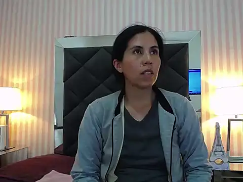 GiselaZivic online show from July 28, 7:15 pm