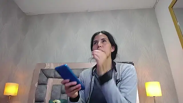 GiselaZivic online show from July 17, 7:17 pm