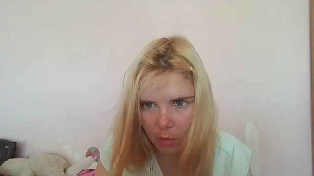 HornyElena online show from June 27, 8:37 am