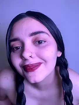 candicewest  online show from November 14, 1:55 pm