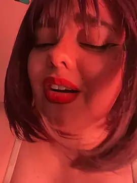 candicewest  online show from July 29, 5:46 pm
