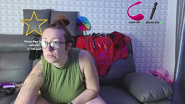 JadeStarUK online show from March 4, 11:55 pm