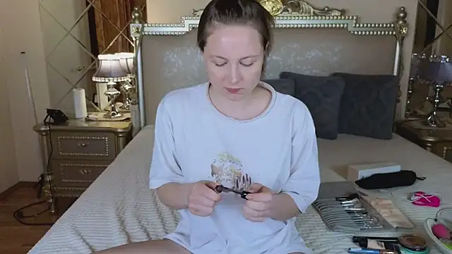 HolyBabyDoll online show from November 29, 12:20 pm