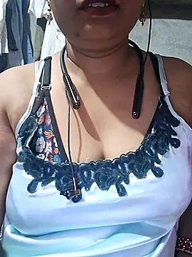 ZANUUA online show from November 16, 6:52 pm