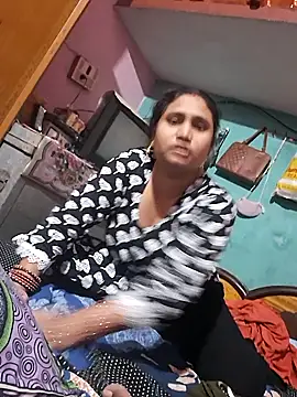 ZANUUA online show from November 7, 12:55 pm