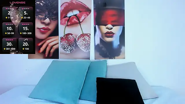 Andhrea Vale online show from December 15, 11:59 am