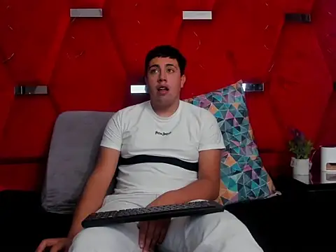 Emmaanddarling online show from November 21, 2:19 pm