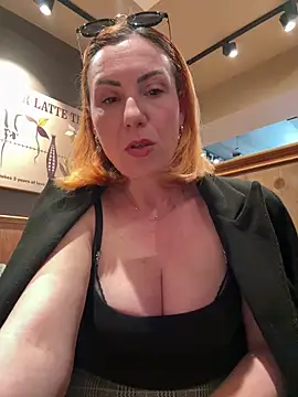 pervimilf online show from March 18, 10:42 am