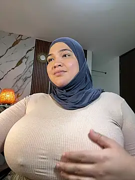sweetmuslim01 online show from June 17, 1:40 am