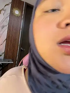 sweetmuslim01 online show from June 21, 12:47 am