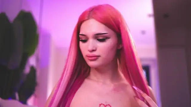 KatiaFinesse online show from January 18, 2:35 pm