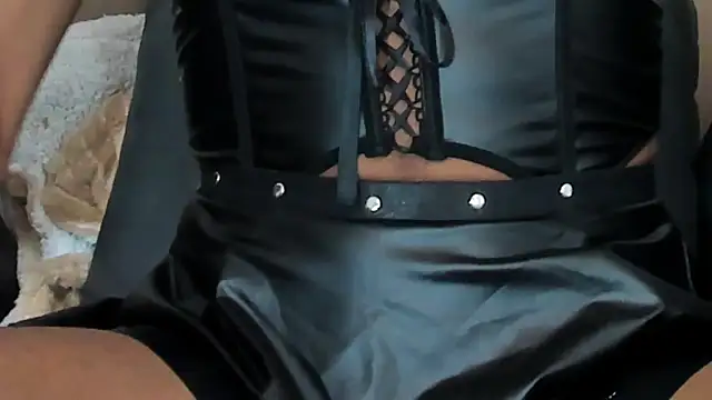 RosaliaMontero online show from April 8, 9:50 pm