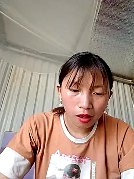 julybi online show from December 2, 6:37 am