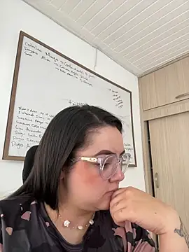 cleo wale  online show from November 25, 4:42 pm